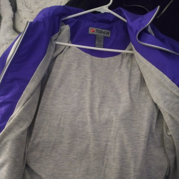 Men's Jacket - Picture 3 of 4